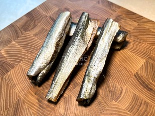 Камбала стейк: Корюшка вяленая (тушка)