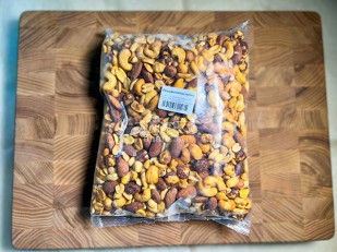 Сурские гренки Крылышки баффало (100 гр): Ореховая смесь ж/с Острая 