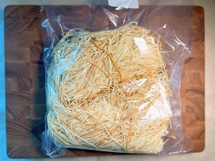 Фрайчизы классические сырные (100 гр.): Сырный продукт ФЕРМЕРСКИЙ паутинка копченый