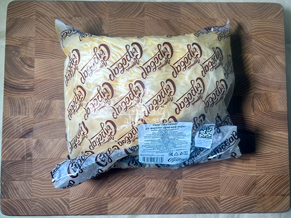 Сыр 1 кг ГОРНЫЙ СЫРОВАР (Паутинка со вкусом красной икры) в Чехове