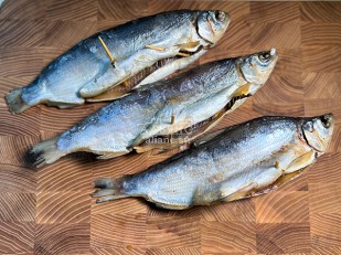 Арахис в глазури со вкусом барбекю: Пелядь вяленая крупная потрошеная